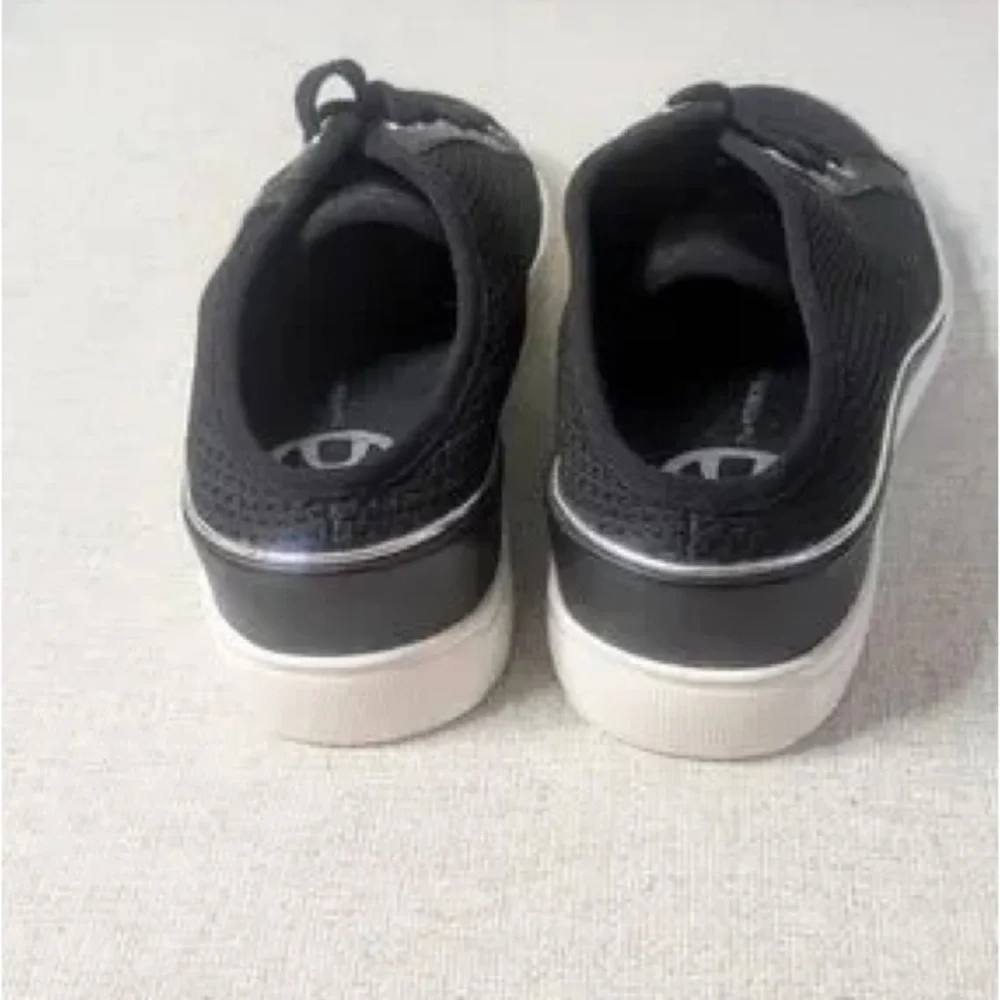 N/A stylish black